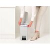 Kosz na śmieci BRABANTIA 800221 StepUp 16L Jasnoszary Informacje dodatkowe Mechanizm pedału