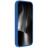 Niebieskie etui na telefon z gładką powierzchnią, zaprojektowane dla modelu Apple iPhone 15 Pro. Na zdjęciu widoczny jest także czarno-biały wzór na ekranie telefonu, który znajduje się wewnątrz etui.