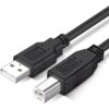 Czarny kabel USB z wtykami USB-A i USB-B, z widocznymi symbolami USB na obu końcówkach. Produkt to "Kabel USB-A - USB-B MONTIS MT050 1.8 m".