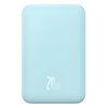 Jasnoniebieski powerbank o zaokrąglonych krawędziach z widocznym białym napisem "20W" na jego powierzchni. Produkt ma gładką, jednolitą teksturę i minimalistyczny design.