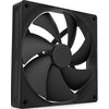 Czarny wentylator komputerowy z siedmioma łopatkami, umieszczony w kwadratowej obudowie z widocznym logo "NZXT" na ramce. Produkt ma minimalistyczny design i jest przeznaczony do montażu w komputerze.