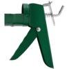 Zielony wyciskacz do mas, wykonany z metalu, z widocznym mechanizmem sprężynowym i uchwytem. Produkt ma prostą konstrukcję z elementami w kolorze srebrnym.