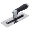 Na zdjęciu znajduje się paca z metalową płytą i czarno-szarym uchwytem. Produkt to "Paca STALCO PERFECT S-73524 24 x 9 cm".