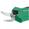 Zielony sekator akumulatorowy z metalowymi ostrzami, na obudowie widoczne jest logo "STALCO". Produkt ma solidną konstrukcję z wyraźnie zaznaczonymi elementami mechanicznymi.