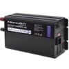 Czarna ładowarka z napisem "Monolith by Qoltec BATTERY CHARGER 20A Model: 51953" oraz informacjami o typach baterii: LiFePo4, Flooded, Calcium, AGM, SLA, GEL. Na urządzeniu widoczne są także dane producenta, certyfikaty CE i RoHS oraz przełącznik zasilani