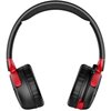 Czarno-czerwone, nauszne słuchawki bezprzewodowe z widocznym logo "HYPERX" na nausznikach. Pałąk jest wyściełany, a nauszniki mają miękkie poduszki.