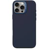 Ciemnoniebieskie etui na telefon z trzema wycięciami na obiektywy aparatu oraz napisem "DECODED" na obramowaniu wokół aparatów. Etui ma gładką powierzchnię i zaokrąglone rogi.