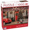 Pudełko puzzli przedstawia świąteczną scenę z ozdobionym domem, choinką i czerwonym samochodem, a na opakowaniu widnieje napis "PUZZLE 1000" oraz logo "TACTIC". Na dole pudełka znajduje się tekst "My Favourite Season!" oraz oznaczenie rozmiaru 67 x 48 cm.