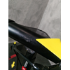 Hulajnoga elektryczna APRILIA E-SR2 v2 25km 350W 2 amortyzatory 10" Czarno-czerwony Wyposażenie Karta gwarancyjna