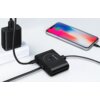 Na zdjęciu widoczny jest czarny hub UGREEN CR113 USB 3.2 Gen. 1 z podłączonymi kablami, obok którego leży smartfon z wyświetlonym ekranem ładowania. Na hubie znajduje się logo "UGREEN" oraz napis "USB 3.0".
