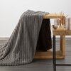 Koc EUROFIRANY D91 Lisa 200 x 220 cm Stalowy Informacje dodatkowe Sprawdzi się jako ciepłe okrycie