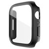 Czarne etui ochronne do zegarka, z wycięciami na przyciski i ekran, wykonane z tworzywa sztucznego. Produkt przeznaczony jest do modeli Apple Watch 7, 8 i 9 o rozmiarze 45 mm.