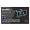 Na zdjęciu znajduje się opakowanie inteligentnej ładowarki i testera baterii marki Qoltec, model 52488, z widocznym urządzeniem oraz tekstem: "INTELLIGENT BATTERY CHARGER AND TESTER 12V 6A" i ikonami wskazującymi na różne funkcje ochronne, takie jak ochro