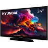 Na zdjęciu widoczny jest telewizor z kolorowym, dynamicznym obrazem przedstawiającym chmury i góry. Na ekranie znajduje się tekst "HYUNDAI" oraz "24", a na ramce telewizora widoczne jest logo "HYUNDAI".