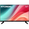 Telewizor z logo "HYUNDAI" w lewym górnym rogu i oznaczeniem "32''" w prawym górnym rogu, wyświetlający kolorowy, abstrakcyjny wzór z gradientem odcieni różu, pomarańczu i błękitu. Urządzenie stoi na dwóch czarnych nóżkach.