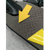 Hulajnoga elektryczna JEEP 2XE Sentinel 25km 350W Amortyzacja 8.5" Czarno-żółty Wyposażenie Adapter do pompowania