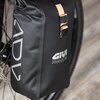 Torba rowerowa na widelec GIVI Carrier Kolor Czarny