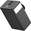 Czarny powerbank o dużej pojemności z widocznymi portami USB na górnej powierzchni oraz małym wyświetlaczem pokazującym poziom naładowania. Obudowa ma teksturowaną powierzchnię i uchwyt z boku.