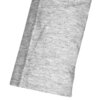 Fragment szarego materiału o gładkiej fakturze, prawdopodobnie rękaw koszuli. Brak widocznych napisów lub logo.
