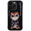 Czarne etui na telefon z grafiką kota w okularach przeciwsłonecznych i bluzie z kapturem, ozdobione łańcuchem z napisem "NIMMY". Na etui widnieją napisy: "NIMMY Friends" oraz "I'M NOT COOL BUT I'M CUTE V202205".