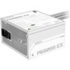 Na zdjęciu znajduje się zasilacz komputerowy z widocznym napisem "GIGABYTE P650SS ICE" oraz tabelą specyfikacji technicznej na górnej powierzchni. Obudowa zasilacza ma perforowaną powierzchnię z włącznikiem i gniazdem zasilania.