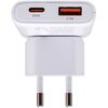 Biała ładowarka sieciowa z dwoma portami: USB-C oznaczonym jako 65W i USB-A oznaczonym jako 27W. Widoczne są metalowe wtyki oraz fragmenty tekstu na obudowie, które są nieczytelne.