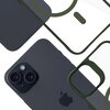 Na zdjęciu widoczny jest czarny telefon z dwoma obiektywami aparatu oraz logo w kształcie nadgryzionego jabłka. Wokół telefonu znajdują się przezroczysto-zielone elementy etui, które mają wycięcia na aparat i inne funkcje telefonu.