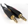 Na zdjęciu widoczne są dwa czarne wtyki audio typu jack z metalowymi końcówkami, umieszczone na białym tle. Wtyki mają złote elementy i są połączone z czarnymi kablami.