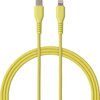 Żółty kabel USB Typ-C do Lightning o długości 1,5 metra z plecioną osłoną. Kabel ma dwa różne złącza na końcach, jedno USB Typ-C i jedno Lightning.