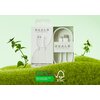 Opakowanie białego kabla USB-A do USB-C marki QUALO Recycling Line o długości 1,5 m, z napisem "RECYCLED CHARGING CABLE USB-A to USB-C" oraz informacją "100% Recyclable paper with FSC Certification" i logo FSC na tle zielonej trawy.
