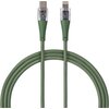 Zielony kabel USB Typ-C - Lightning o długości 1,5 metra z przezroczystymi końcówkami, ukazującymi wewnętrzne elementy elektroniczne. Kabel ma plecioną osłonę i zielone wzmocnienia przy złączach.