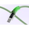 Zielony kabel USB Typ-C - Lightning z przezroczystą końcówką, ukazującą wewnętrzne elementy elektroniczne, oraz plecioną osłoną. Produkt ma długość 1,5 metra i jest oznaczony jako QUALO Transparent QTCN-CL-04.
