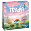 Pudełko gry planszowej z napisem "Mycelia" na tle kolorowego, fantastycznego krajobrazu z postaciami przypominającymi grzyby i rośliny. W prawym dolnym rogu widnieje logo "Ravensburger".