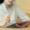 Etui na iPad Air UNIQ Camden Click Fioletowy Funkcje dodatkowe Chroni przed uderzeniami i zarysowaniami