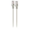 Na zdjęciu widoczny jest biały kabel sieciowy z dwoma przezroczystymi wtykami RJ-45. Kabel ma długość 5 metrów i jest oznaczony jako "U Kabel RJ-45 - RJ-45 XLINE 5 m".
