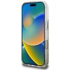 Przezroczyste etui na telefon z widocznymi złotymi drobinkami brokatu, zaprojektowane dla modelu Apple iPhone 16. Na etui znajduje się logo "GUESS".