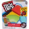 Opakowanie zestawu do fingerboardu z widocznym logo "TECH DECK" oraz napisem "QUARTER BOWL RUCKUS". Na opakowaniu znajdują się również informacje: "Signature board included!", "REAL SKATEBOARDS", "Combine multiple sets", oraz ostrzeżenie "WARNING: CHOKING HAZARD - Small parts. Not for children under 3 years."
