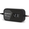 Czarna inteligentna ładowarka z wyświetlaczem pokazującym "12.3 V A %", z logo "Qoltec" oraz napisem "SMART BATTERY CHARGER". Urządzenie ma dwa przewody wychodzące z boków.