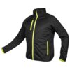 Czarna kurtka robocza z żółtymi zamkami błyskawicznymi na przodzie i kieszeniach, wykonana z materiału typu softshell. Kurtka ma wysoki kołnierz i długie rękawy.
