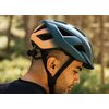 Kask rowerowy LAZER Cerro KinetiCore Niebiesko-pomarańczowy MTB (rozmiar M) Materiał skorupy ABS