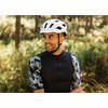 Kask rowerowy LAZER Cerro KinetiCore Biało-pomarańczowy MTB (rozmiar M) Technologie Regulacja pionowa