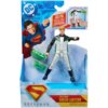 Opakowanie zawiera figurkę postaci w białym i czarnym stroju z zielonymi elementami, z napisem "EPIC STRIKE GREEN LANTERN" oraz logo Superman. Na opakowaniu widnieje również napis "TRY ME! SQUEEZE LEGS" w kilku językach i logo DC.