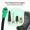 Zestaw adapterów do pompki składa się z pięciu elementów, w tym zielonego adaptera z gwintem oraz czterech różnych końcówek w kolorach czarnym i złotym. Na górze widnieje tekst: "Dla Twojej pełnej wygody Zestaw adapterów do pompki".