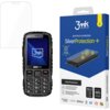 Na zdjęciu znajduje się telefon komórkowy z wyświetlaczem, na którym widoczne jest logo "3mk", oraz opakowanie produktu "3mk SilverProtection+" z napisem "premium protection SilverProtection+" i grafiką przedstawiającą folię ochronną na ekranie. Na opakow