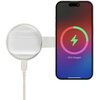 Na zdjęciu znajduje się ładowarka indukcyjna w kolorze piaskowym, na której umieszczono smartfon i smartwatch. Na ekranie smartfona widoczny jest wskaźnik naładowania baterii z napisem "85% charged", a na ekranie smartwatcha widnieje godzina "10:09" oraz 