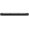 Czarny patch panel z 24 ponumerowanymi portami, oznaczony jako "Cat. 6". Po lewej stronie widoczny jest napis "LANBERG".