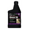 Czarna butelka z etykietą zawierającą tekst: "FINISH LINE Shock Oil SEMI-SYNTHETIC FORMULA 10.0 wt. For Oil-Damped Suspension Prevents Stiction and Viscosity Breakdown NON-FOAMING 16 oz / 475 ml". Na etykiecie znajduje się również zdjęcie fragmentu roweru