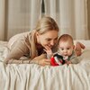 Zabawka edukacyjna CANPOL BABIES Sensory Toys Piłka kontrastowa 68/082 Funkcje rozwojowe Motoryka