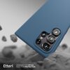 Ciemnoniebieskie etui na telefon z widocznymi wycięciami na aparaty fotograficzne. Na dole zdjęcia znajduje się tekst: "Etteri DESIGNED FOR STYLE, BUILT FOR PROTECTION."