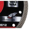 Część tarczy do cięcia z widocznym napisem "180 MM" oraz ilustracją szlifierki kątowej z tekstem "FOR ANGLE GRINDERS". Na dole widoczny jest fragment numeru "9612".